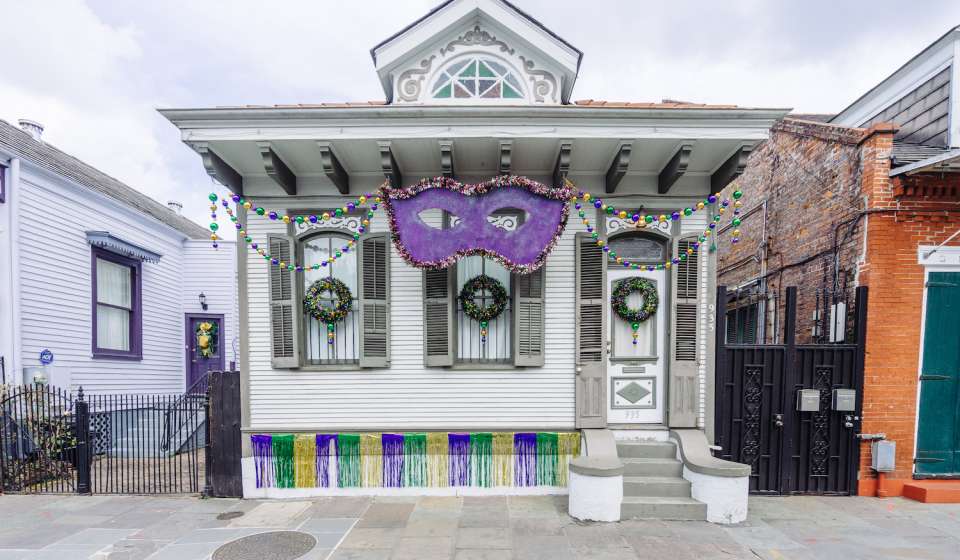 Photos: Pelicans visit Mardi Gras House Floats Photo Gallery